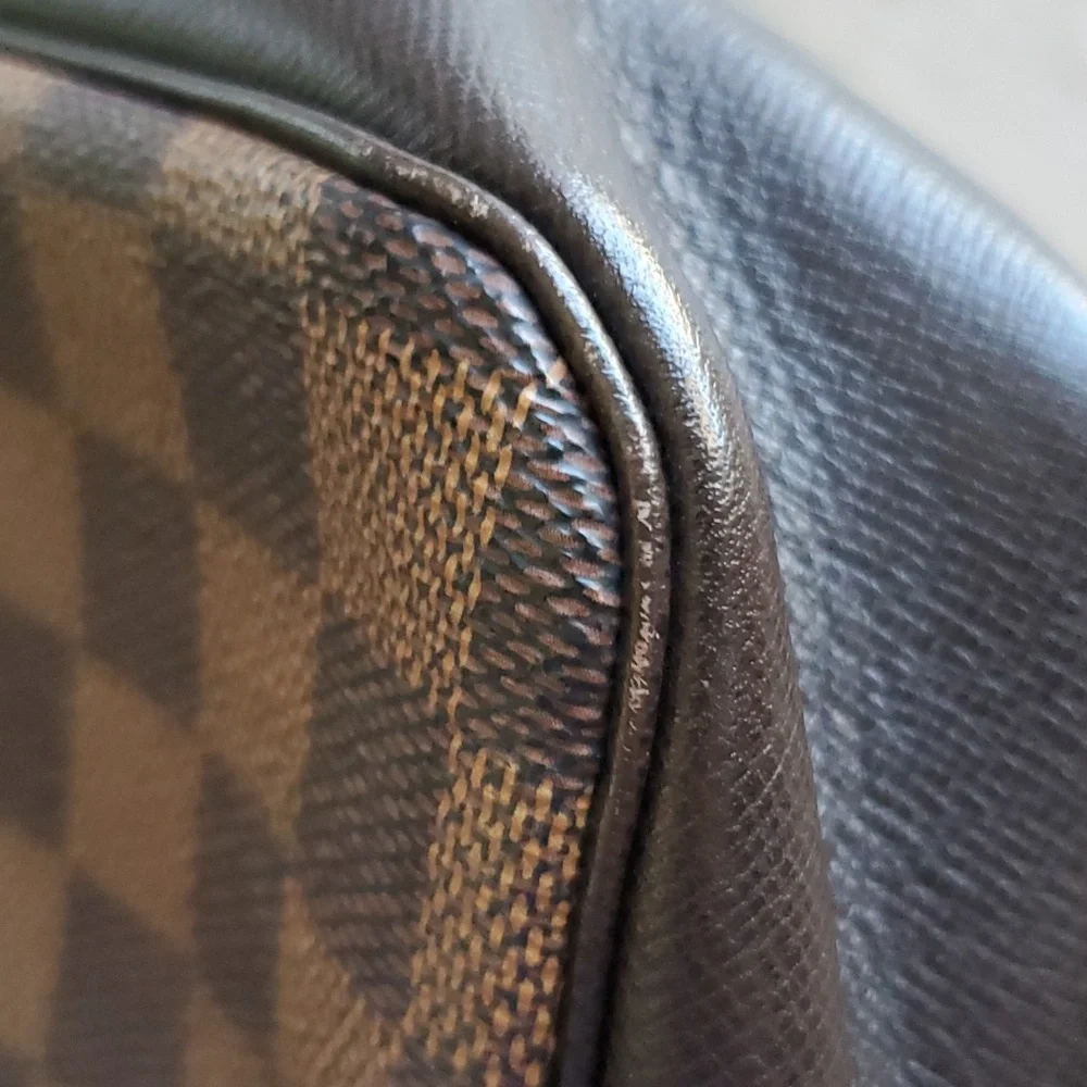 EUC Damier Ebene Canvas Trousse Makeup Bag w/ Strap - Picture 12 of 12